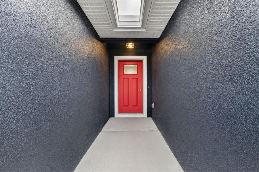 Exterior details and patio area of a home in , Orlando (Image 30).