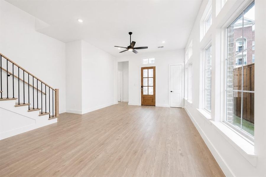 Spacious, unfurnished interior of a new home in , Frisco (Image 31).