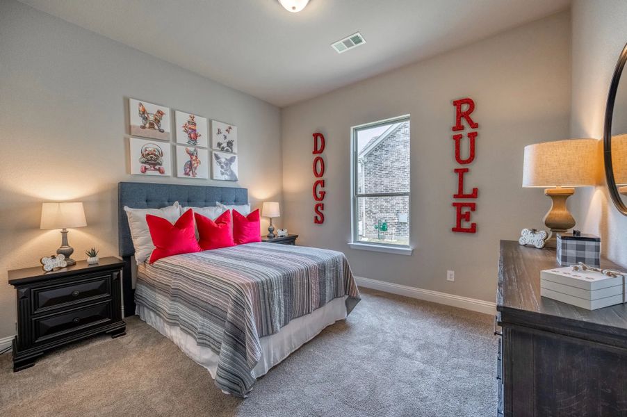Representative furnished interior of a home built from the Ashlar by Stonehollow Homes in Meadow Vista, Anna (Image 8).
