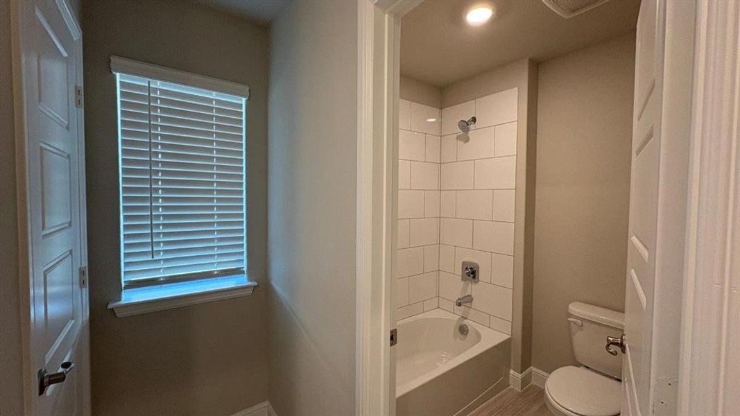 Furnished interior view inside a new home in Sandstone Estates, Granbury (Image 11). Furnished interior view inside a new home in Sandstone Estates, Granbury (Image 11).
