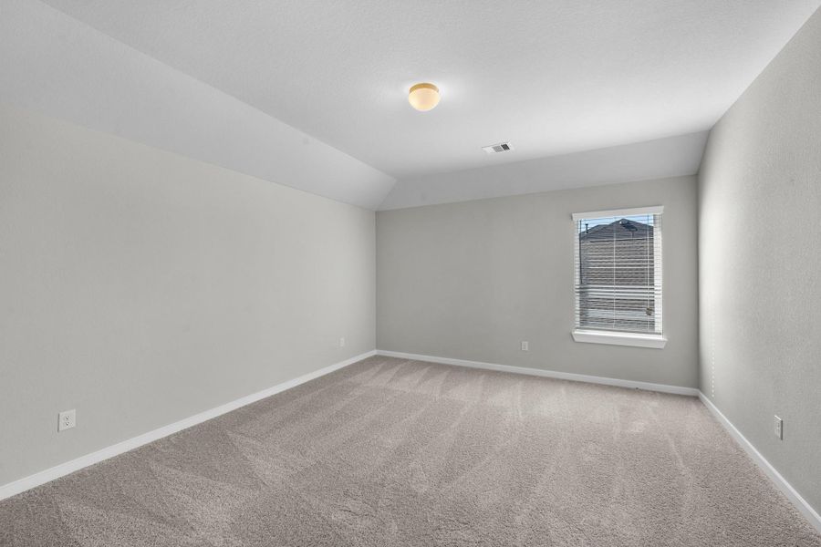 Spacious, unfurnished interior of a new home in Beacon Hill, Waller (Image 21).