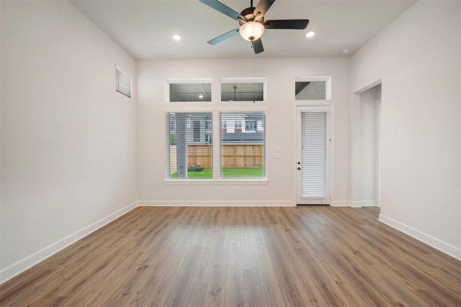 Spacious, unfurnished interior of a new home in Harvest Green - Reserve Collection, Richmond (Image 27).