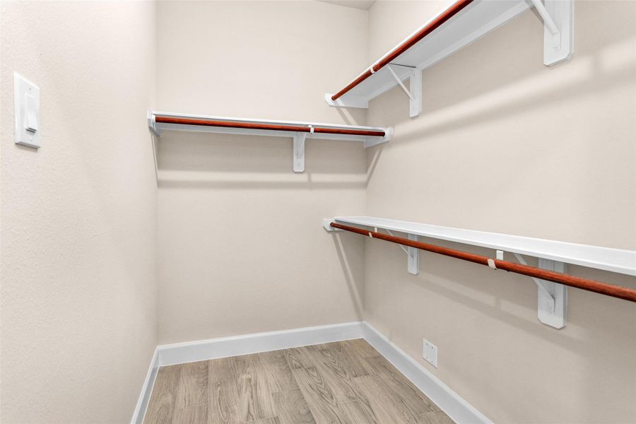 Spacious, unfurnished interior of a new home in , Willis (Image 18).
