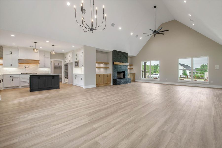 Spacious, unfurnished interior of a new home in , College Station (Image 15).