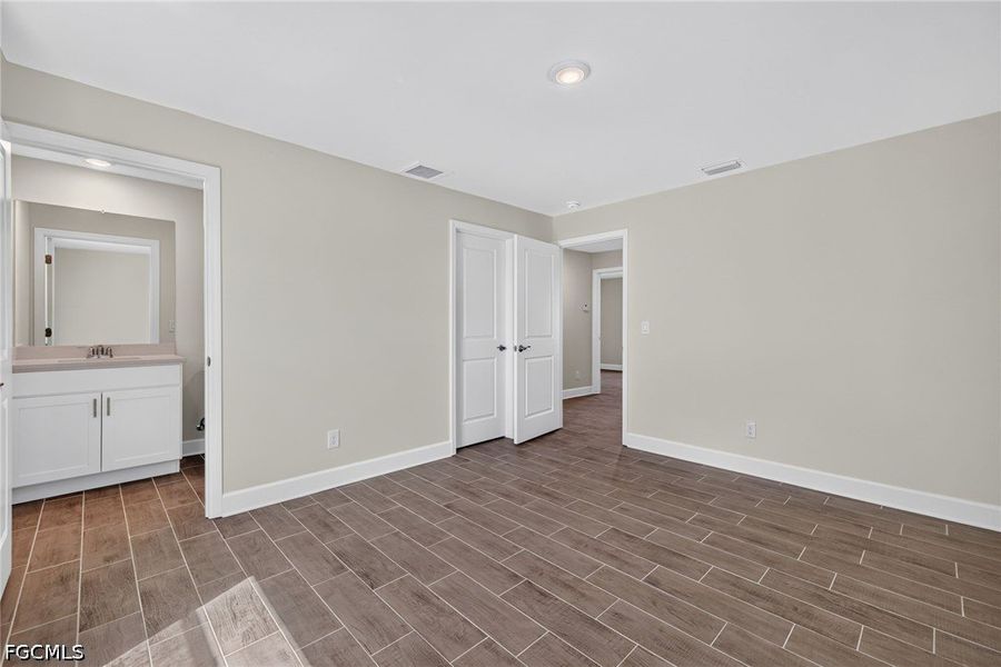 Spacious, unfurnished interior of a new home in Cape Coral, Cape Coral (Image 26). Spacious, unfurnished interior of a new home in Cape Coral, Cape Coral (Image 26).