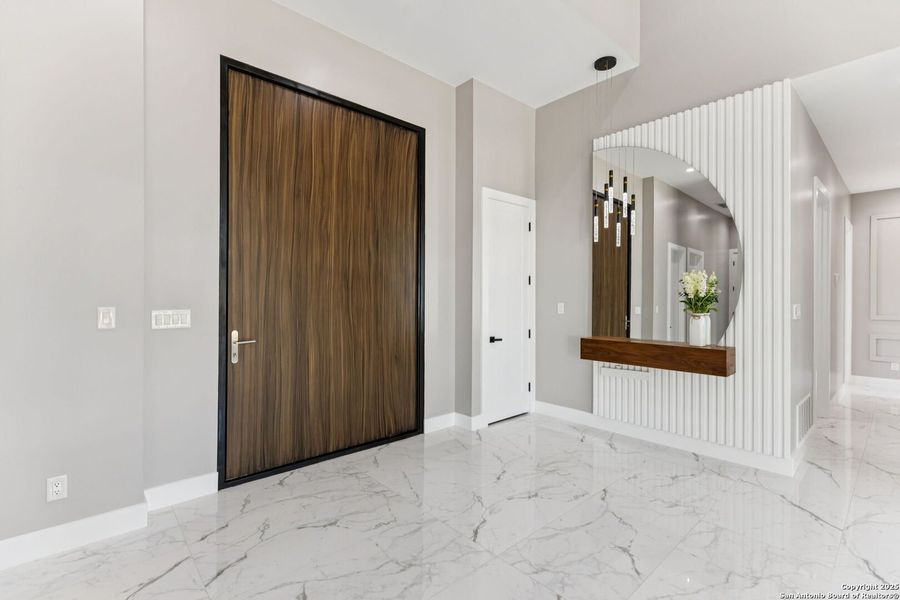 Spacious, unfurnished interior of a new home in , La Vernia (Image 42).