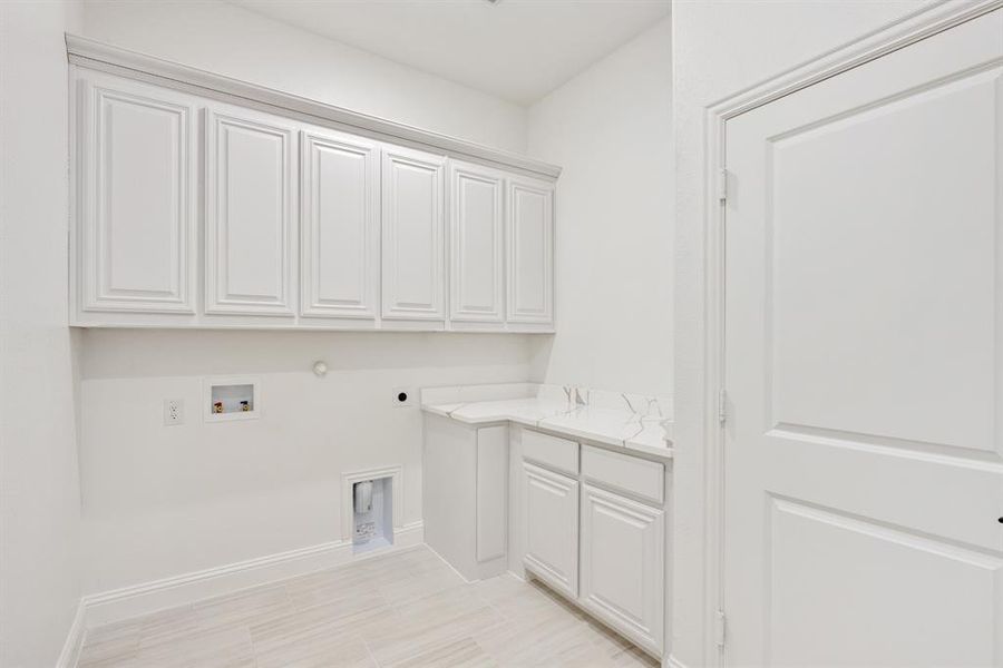 Furnished interior view inside a new home in West Crossing, Anna (Image 6). Furnished interior view inside a new home in West Crossing, Anna (Image 6).