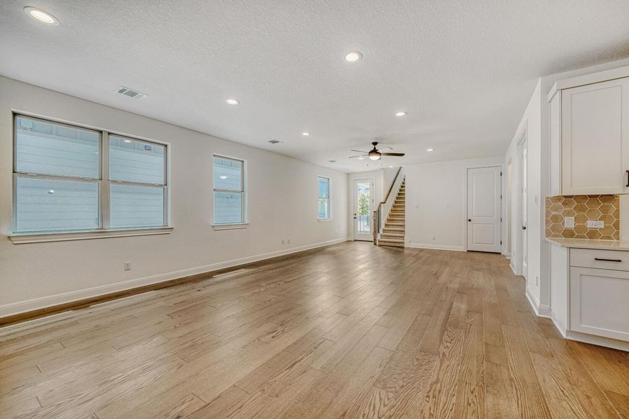Spacious, unfurnished interior of a new home in The Porch at Du Pre, Buda (Image 22). Spacious, unfurnished interior of a new home in The Porch at Du Pre, Buda (Image 22).