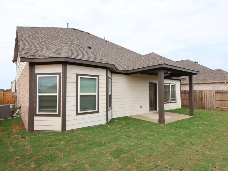 Exterior details and patio area of a home in Sorella, Tomball (Image 3).