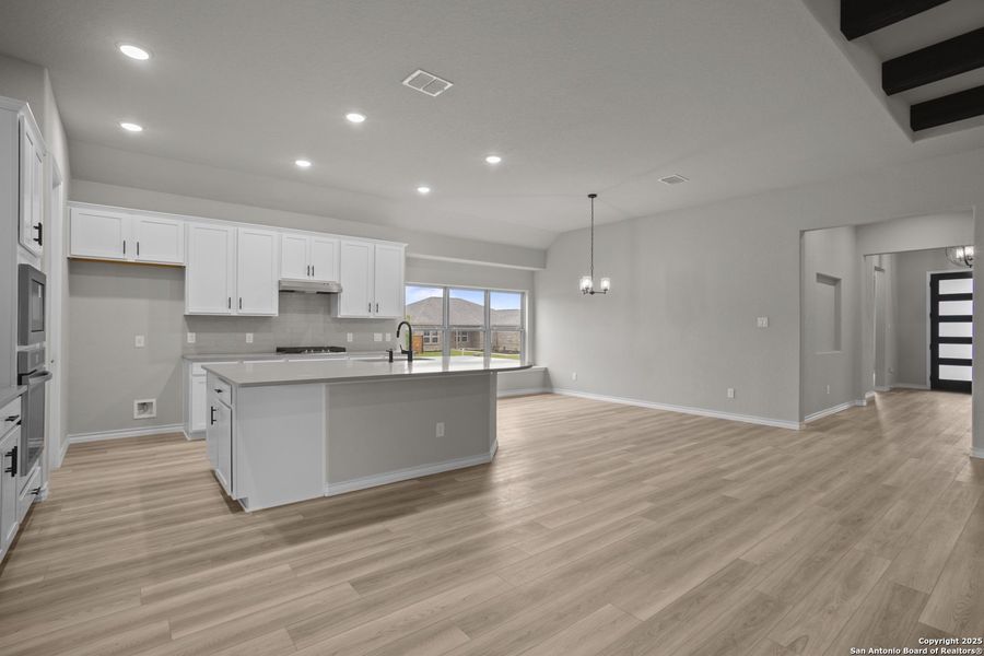 Image 15 of a home in Potranco Oaks.