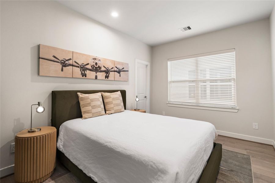 Furnished interior view inside a new home in Willowbend Point, Houston (Image 9).