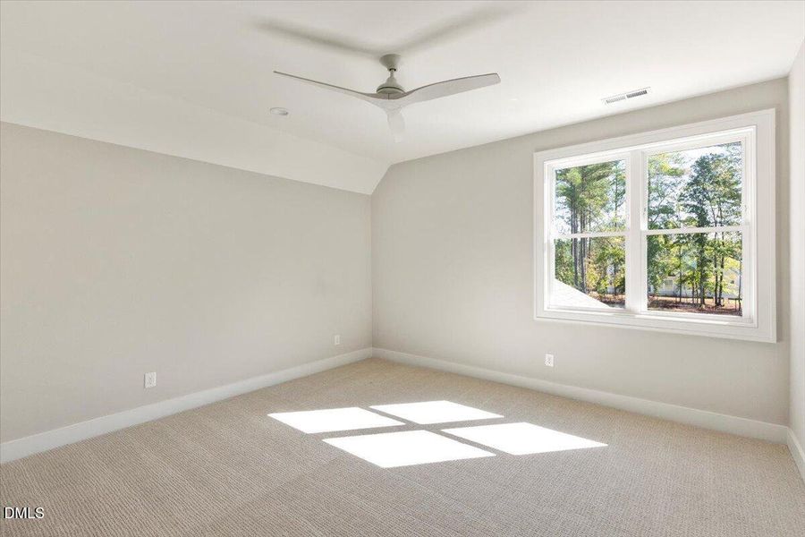 061-7824 Ailesbury Rd 061-7824 Ailesbury Rd