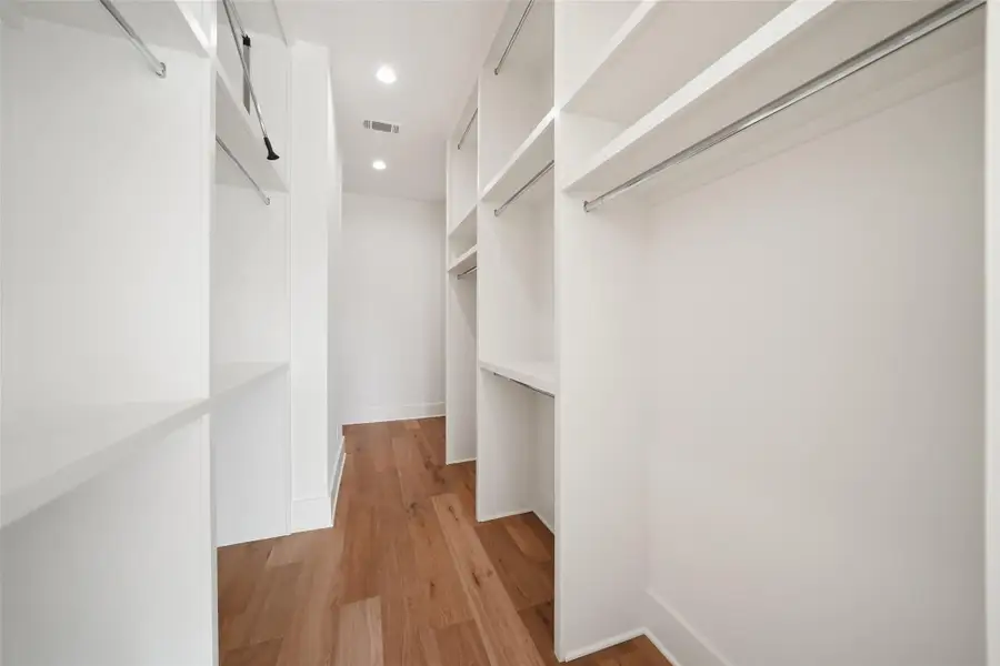 Spacious, unfurnished interior of a new home in , Houston (Image 22).