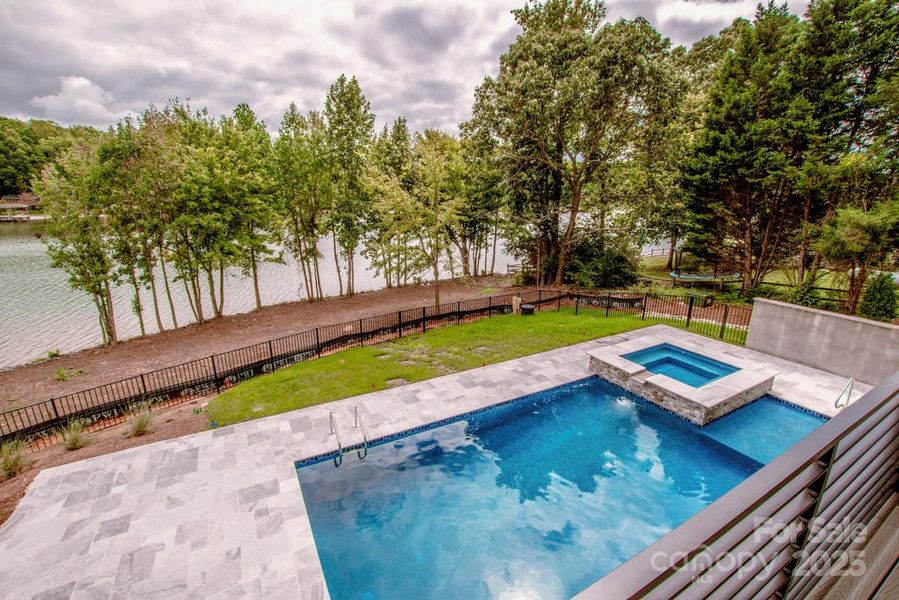 Image 36 of a home in .