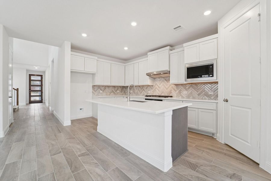 Furnished interior view inside a new home in Woodhavyn 40', Magnolia (Image 7).