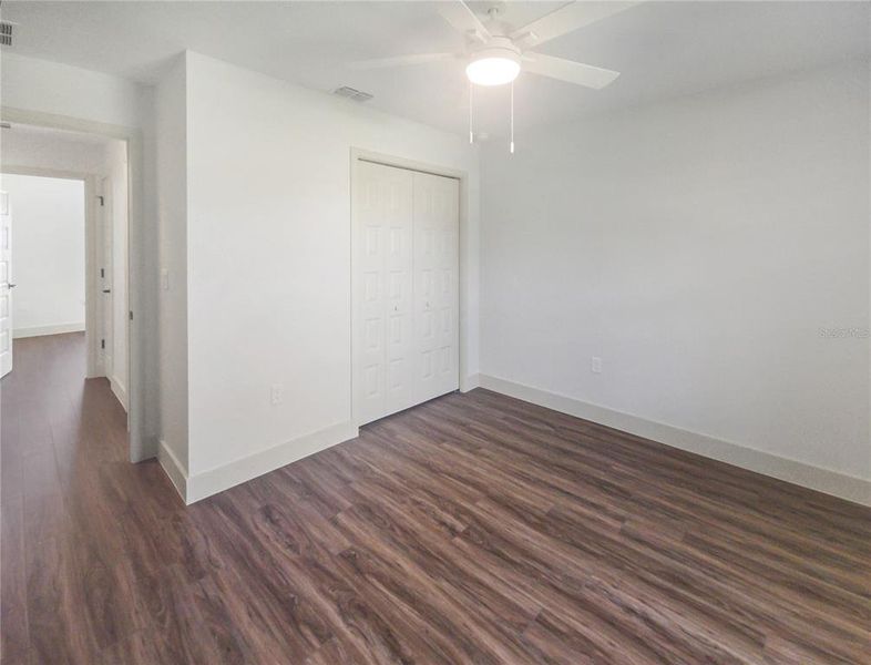 Spacious, unfurnished interior of a new home in , Ocala (Image 20).
