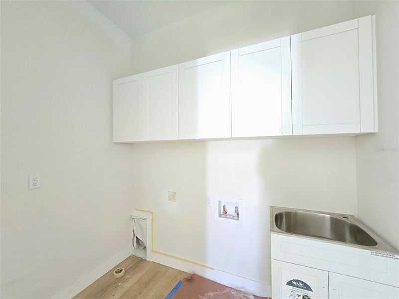 Spacious, unfurnished interior of a new home in , Tampa (Image 14).