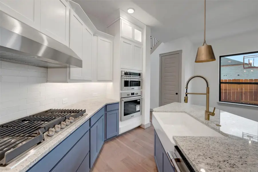 Furnished interior view inside a new home in The Highlands 40', Porter (Image 7).