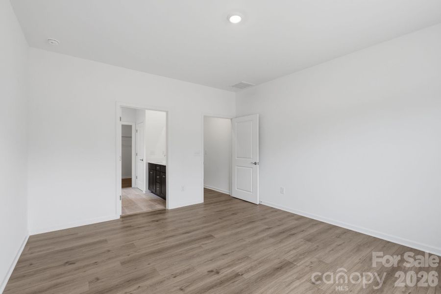 Spacious, unfurnished interior of a new home in Roselyn, Lancaster (Image 24).