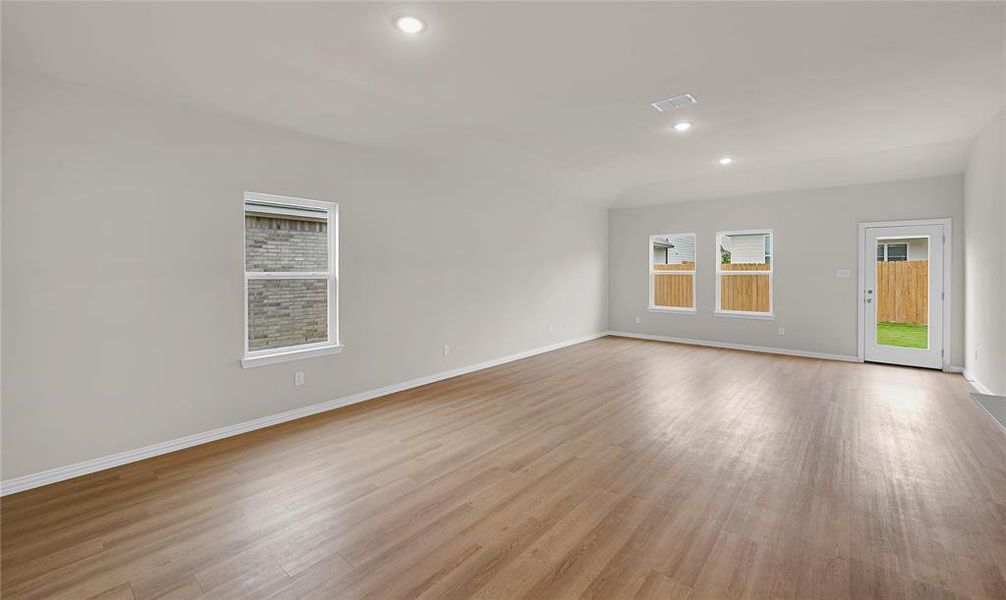 Spacious, unfurnished interior of a new home in , Waco (Image 13).