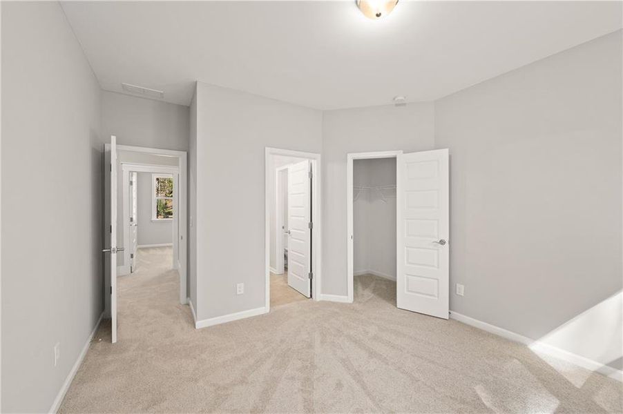 Spacious, unfurnished interior of a new home in Chattahoochee Reserve, Cumming (Image 17). Spacious, unfurnished interior of a new home in Chattahoochee Reserve, Cumming (Image 17).