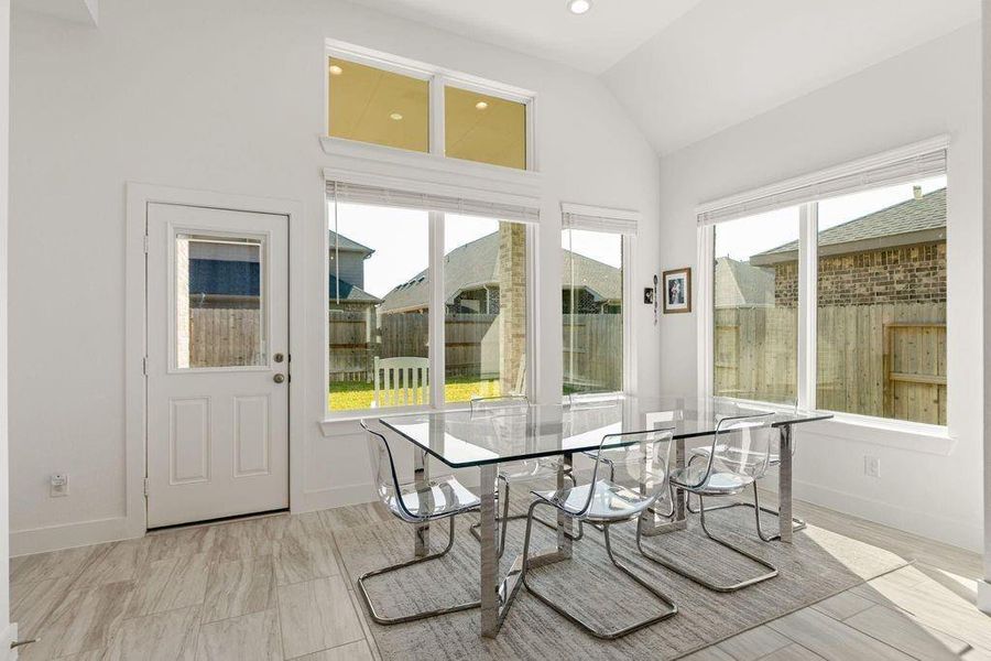 The casual dining area is enveloped inlight, featuring windows on both sides tocreate a bright, outdoor-like atmospherewhile you dine. The casual dining area is enveloped inlight, featuring windows on both sides tocreate a bright, outdoor-like atmospherewhile you dine.