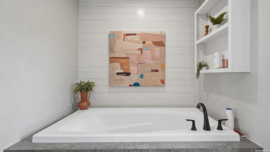 Close-up of interior finishes inside a home in , Seguin (Image 18).