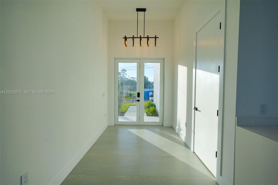 Spacious, unfurnished interior of a new home in , Cape Coral (Image 69). Spacious, unfurnished interior of a new home in , Cape Coral (Image 69).