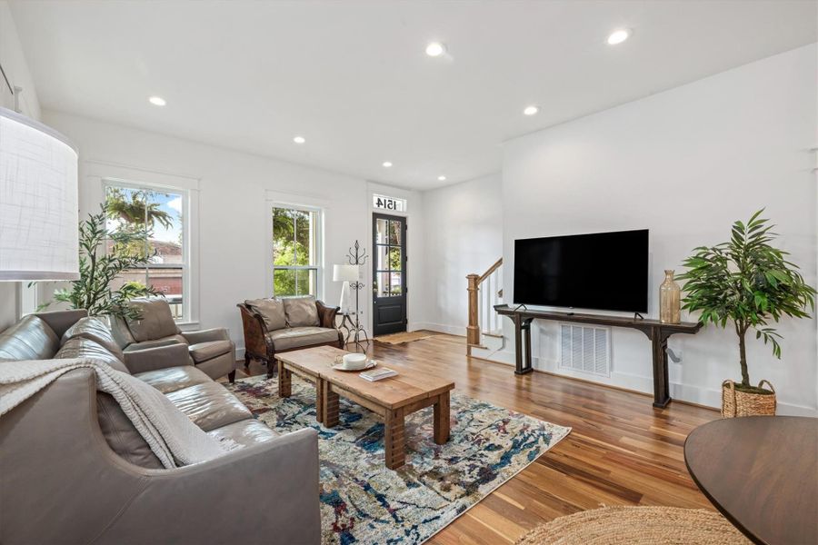 Furnished interior view inside a new home in , Galveston (Image 8).