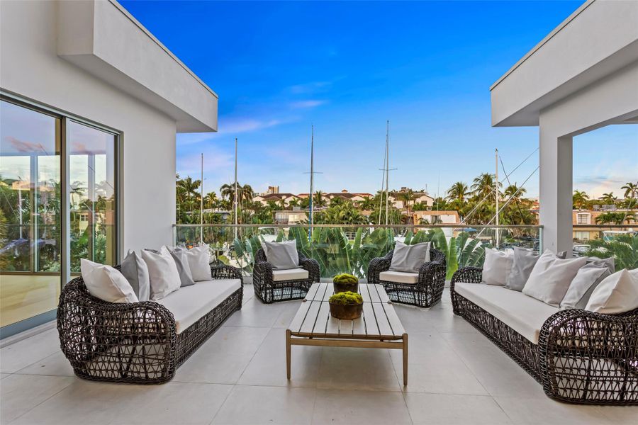 Exterior details and patio area of a home in , Fort Lauderdale (Image 22).