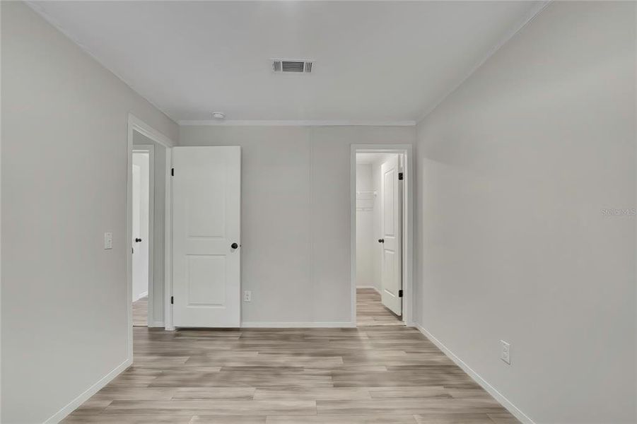 Spacious, unfurnished interior of a new home in , Hernando (Image 15).