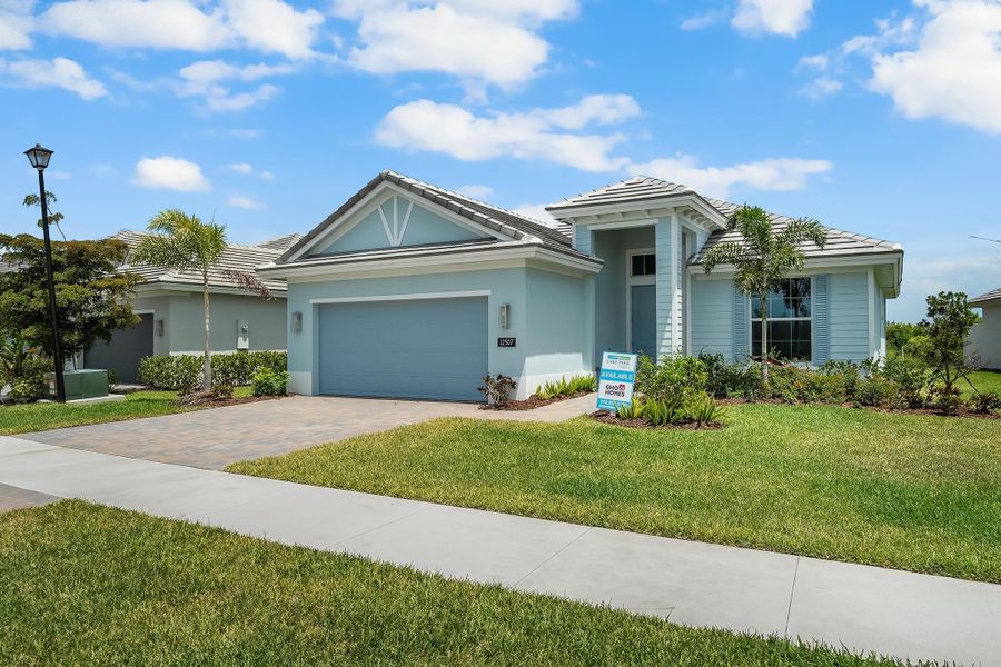 Front Elevation | 12507 SW Sunrise Lake Terrace