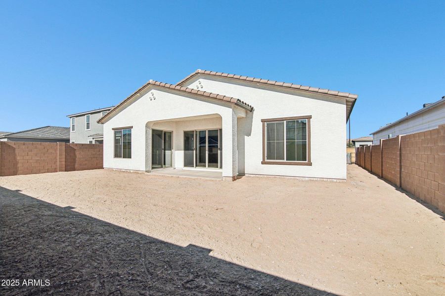 35-web-or-mls-E Saddle Way-S1212-035