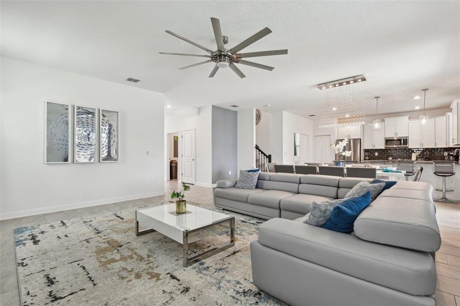 Furnished interior view inside a new home in , Davenport (Image 39).