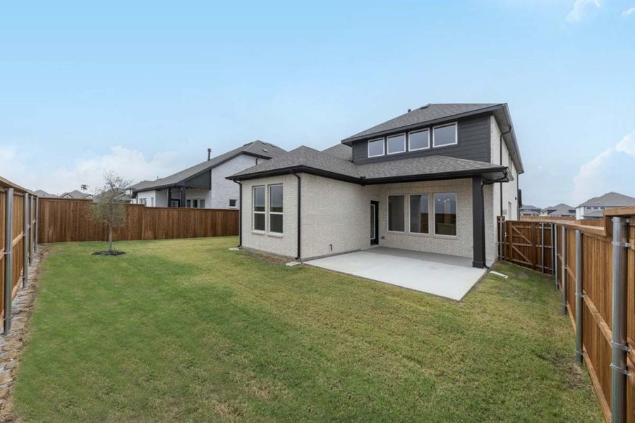 Exterior details and patio area of a home in Sutton Fields, Celina (Image 2).