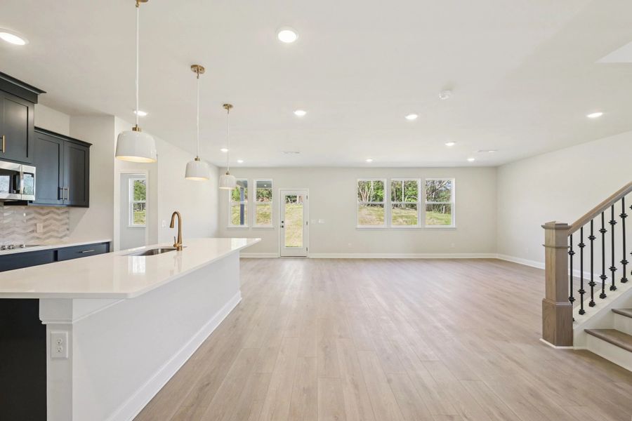 Great Room | For representation purposes only. Options and layout may vary by community and home plan. Great Room | For representation purposes only. Options and layout may vary by community and home plan.