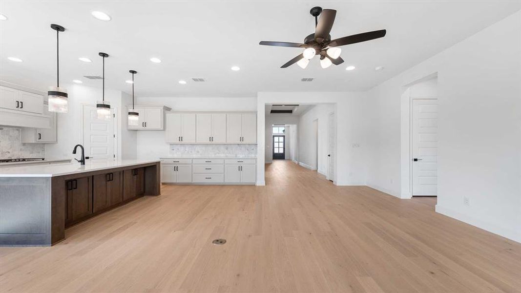 Spacious, unfurnished interior of a new home in Talon Hills, Fort Worth (Image 16).