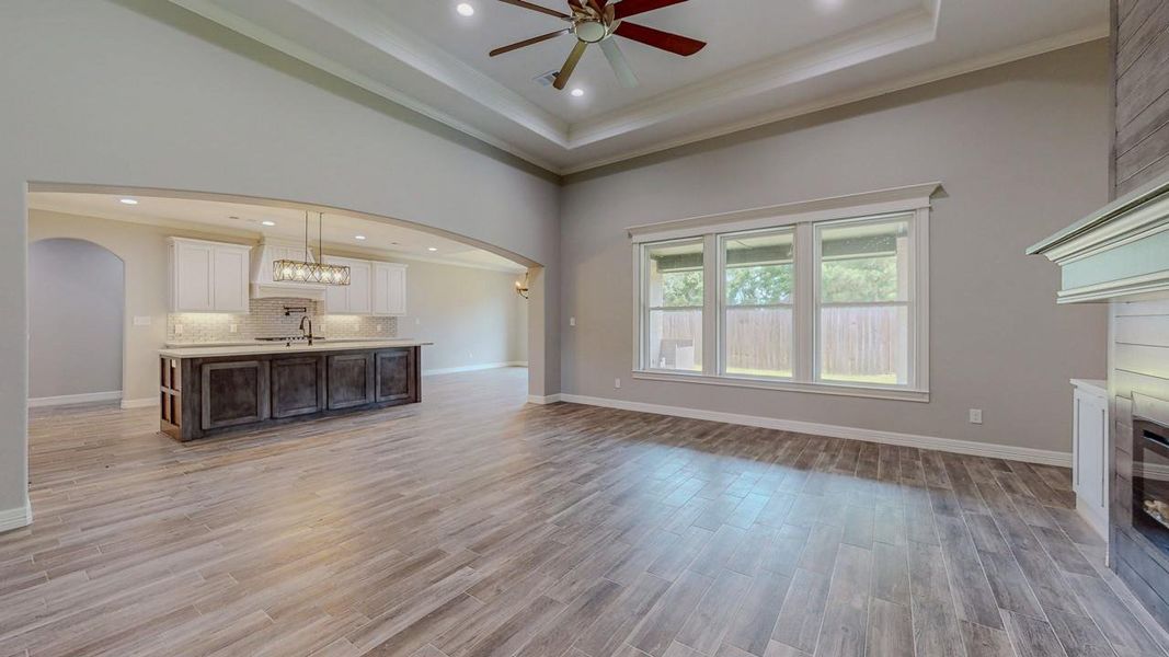 Spacious, unfurnished interior of a new home in , Beaumont (Image 30).