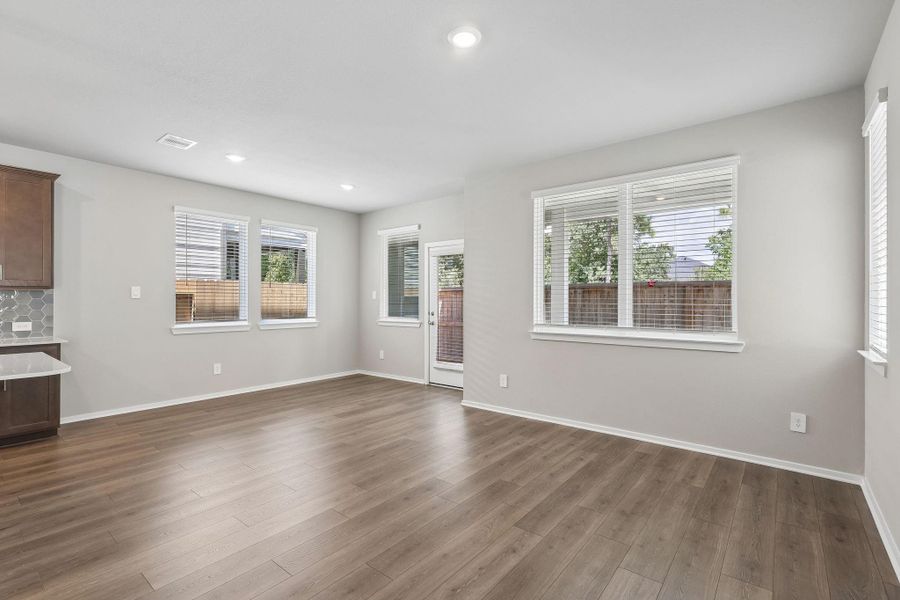 Spacious, unfurnished interior of a new home in Pinewood Trails - City Series, Atascocita (Image 28).