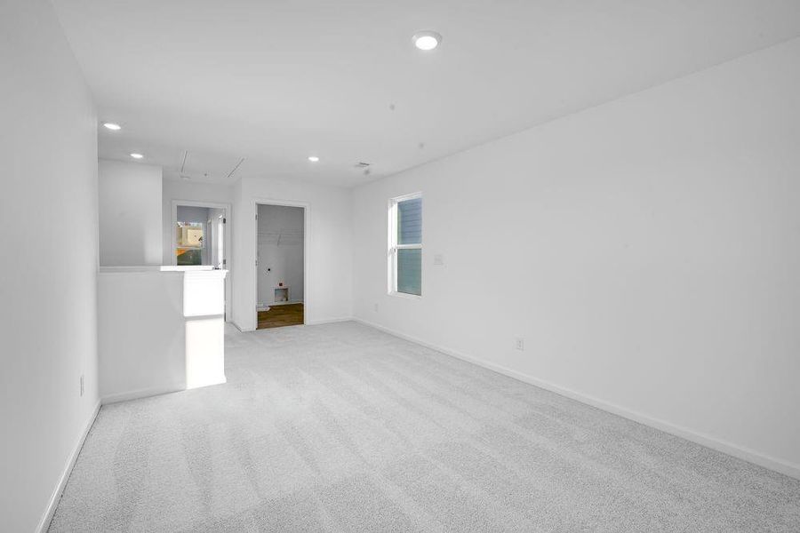 Spacious, unfurnished interior of a new home in Falls Creek, Flowery Branch (Image 23). Spacious, unfurnished interior of a new home in Falls Creek, Flowery Branch (Image 23).