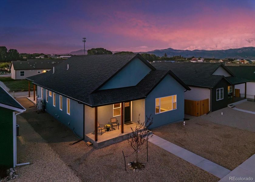 600 Alabama Street: 1,808 sq ft, 3 beds, 2 baths