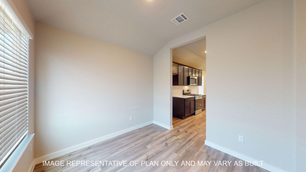 Spacious, unfurnished interior of a new home in Turnbo Ranch, Killeen (Image 13).