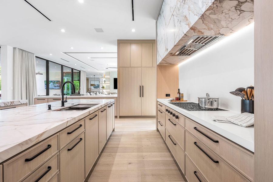 481_Thatch_Palm_Drive_18