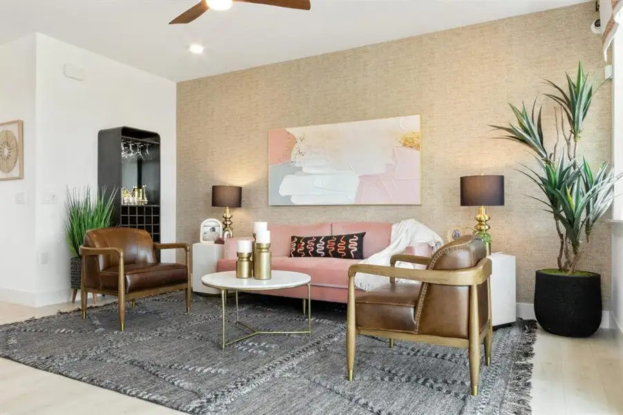 007-1805ParkviewDrive-Melissa-TX-75454-Living.jpg-SMALL