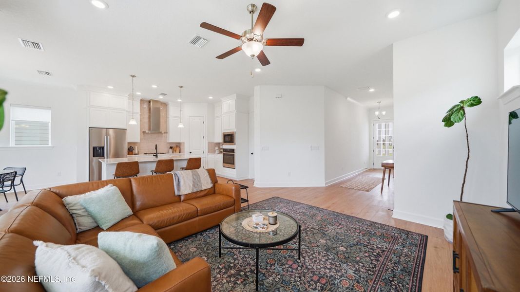 Furnished interior view inside a new home in Seven Pines 40' Front Entry, Jacksonville (Image 14).