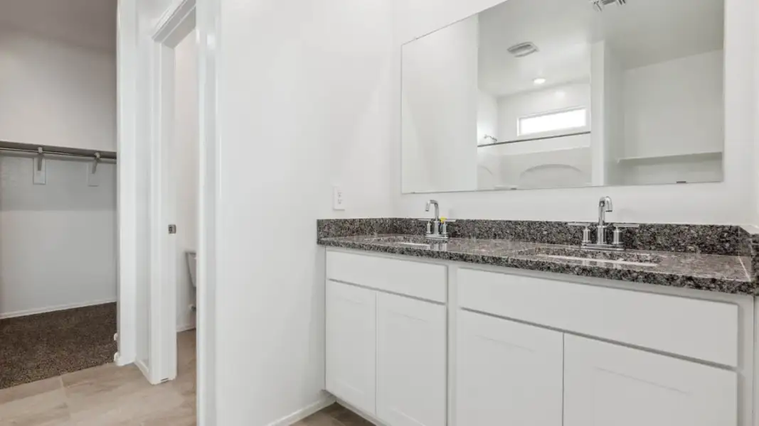 Furnished interior view inside a new home in Carlton Commons, Casa Grande (Image 10).