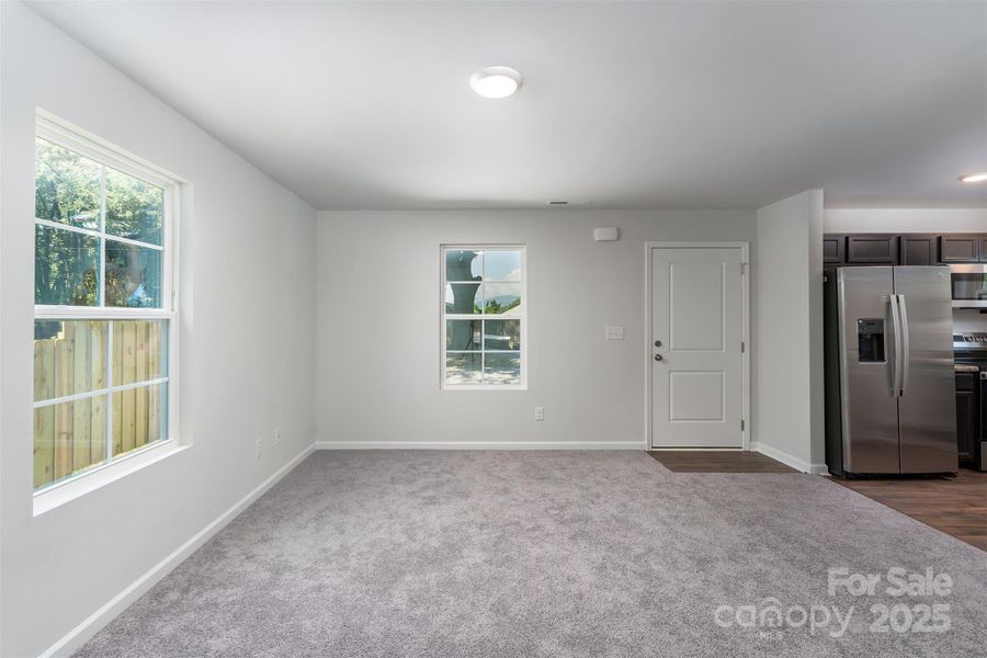 Spacious, unfurnished interior of a new home in , Marion (Image 12).