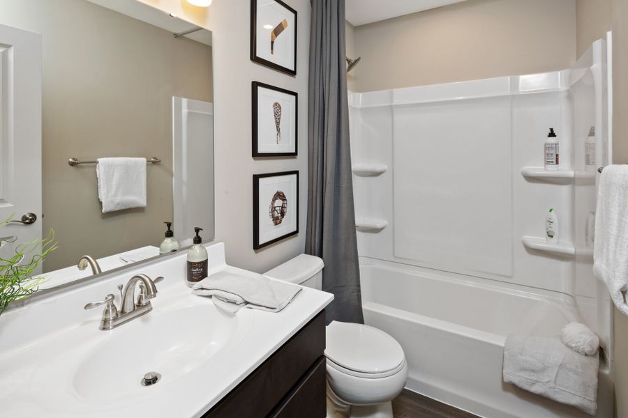 Representative furnished interior of a home built from the Everett by Fischer Homes in Woodberry, Canton (Image 28).
