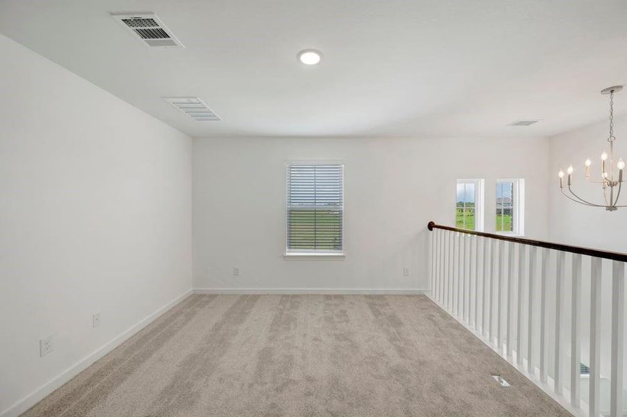 Spacious, unfurnished interior of a new home in Grand Oaks, Mont Belvieu (Image 12).