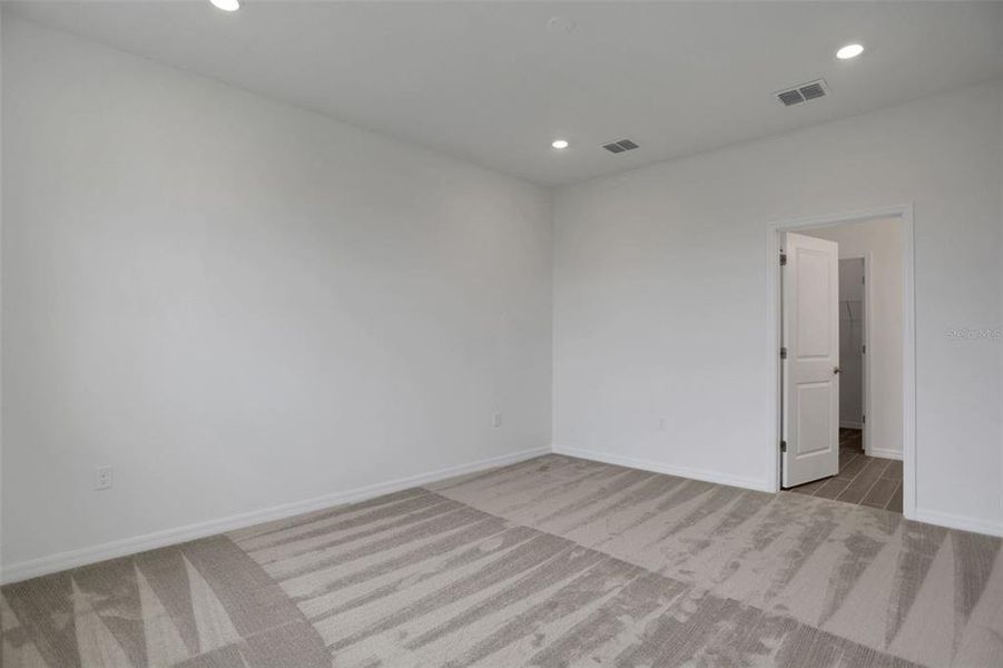 Spacious, unfurnished interior of a new home in Turnleaf, Punta Gorda (Image 42).